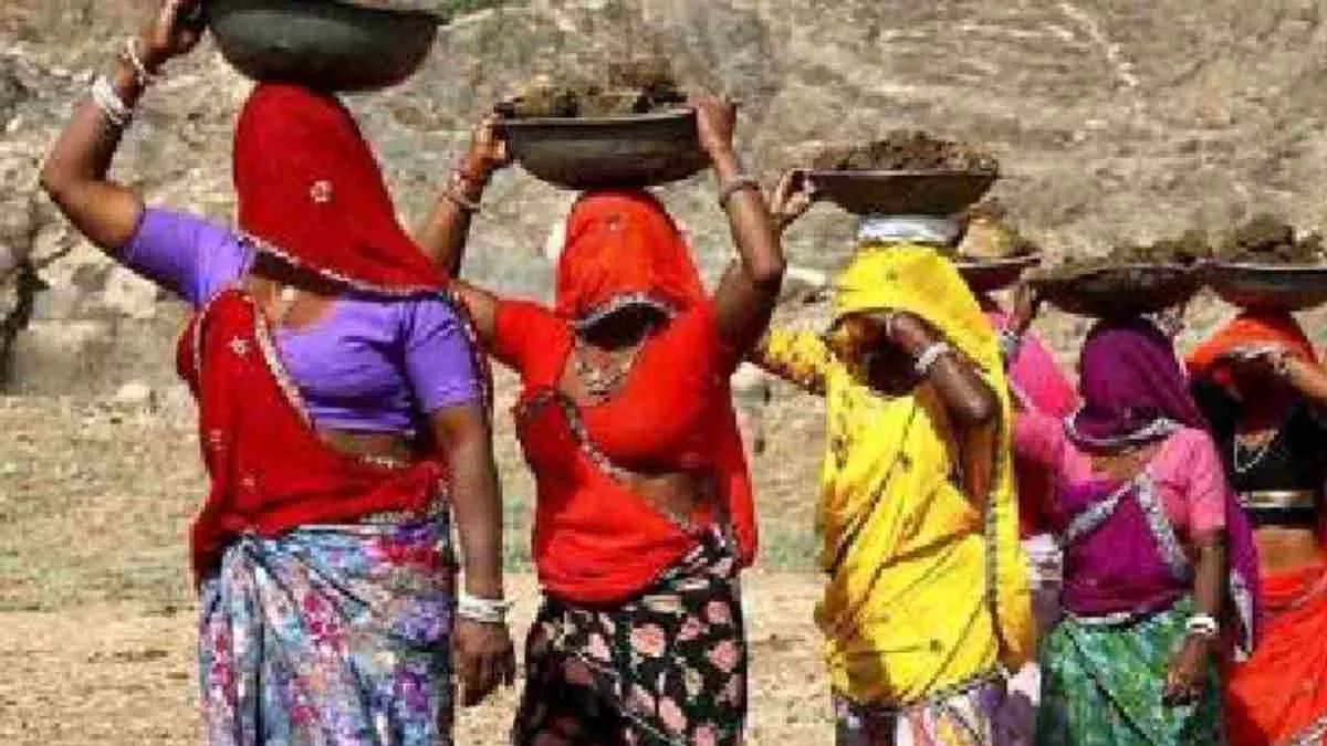 MGNREGA Wage Rates: केंद्र ने बढ़ाई मनरेगा कार्यों में मजदूरी, 1 अप्रैल से होंगी नई दरें लागू