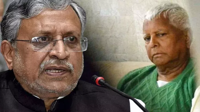 'हर घोटाले के सबूत के पीछे ललन सिंह का हाथ'- सुशील मोदी का लालू परिवार पर हमला