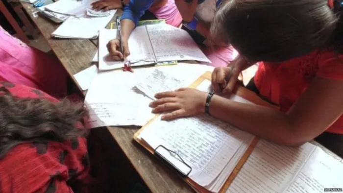 Bengaluru: गवर्नमेंट कॉलेज में SSLC परीक्षा के दौरान चल रही थी सामूहिक नकल