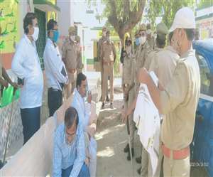 सीओ इंदु सिद्धार्थ मय फोर्स के साथ मौके पर पहुंची और मामले की जानकारी ली।