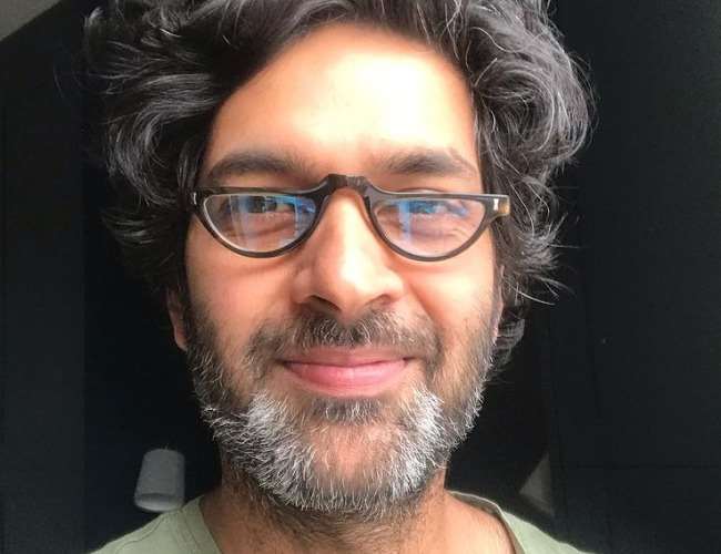 Purab Kohli back as Aakarsh in Out Of Love Season 2. Photo- Instagram