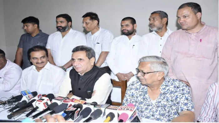 राजस्थान पर्यटन विकास निगम के अध्यक्ष एवं राज्यमंत्री धर्मेंद्र राठौड़