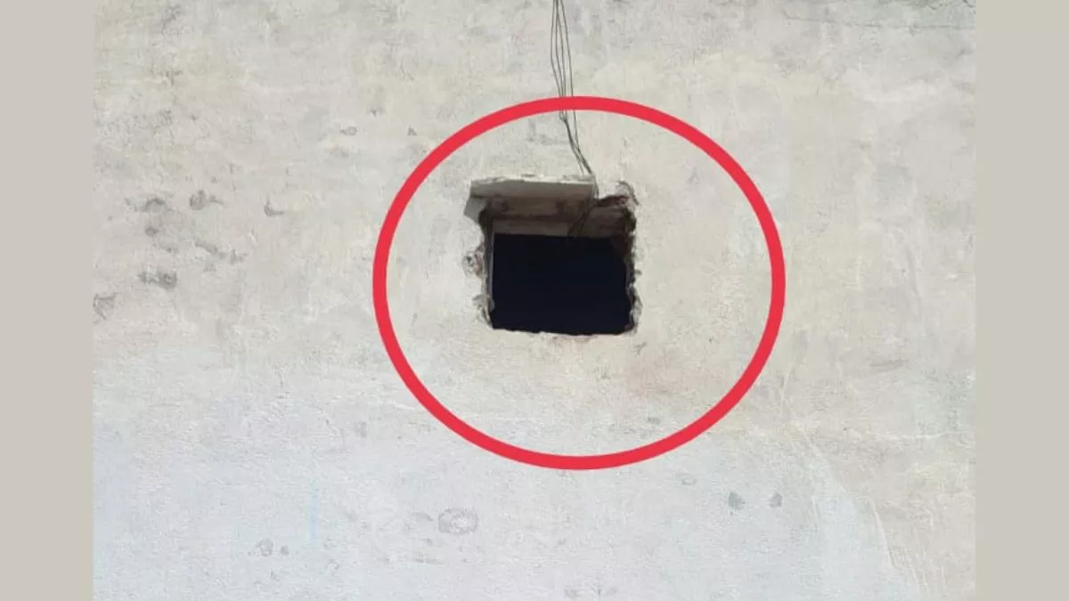 दीवार में छेदकर लाखों का हार्डवेयर का सामान उड़ा ले गए चोर, शातिरों ने CCTV की हार्ड ड्राइव भी नहीं छोड़ी