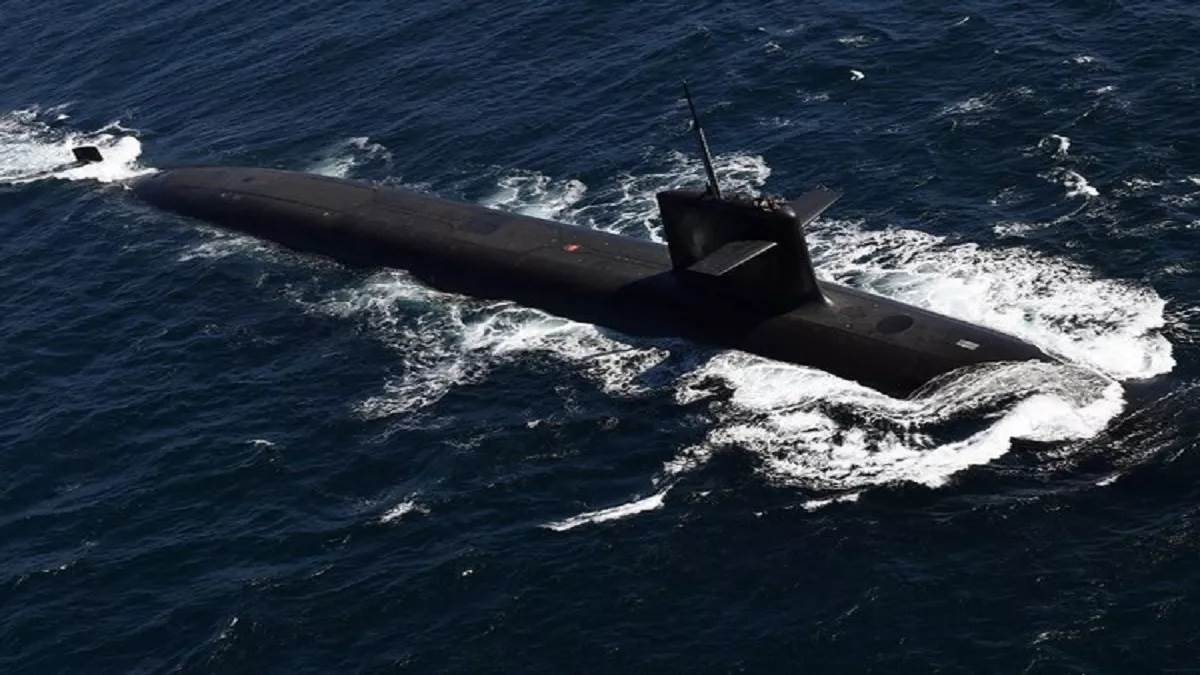 https://www.jagranimages.com/images/newimg/26042023/26_04_2023-submarine_23396335.jpg