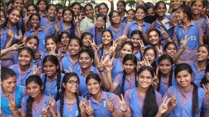 UP Board Result 2023: यूपी बोर्ड दसवीं में 89.78% स्टूडेंट्स पास हुए हैं।