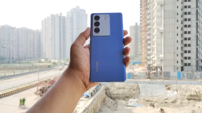 Vivo V27 Pro Review: Best smartphone under 40k with stylish look and best performance