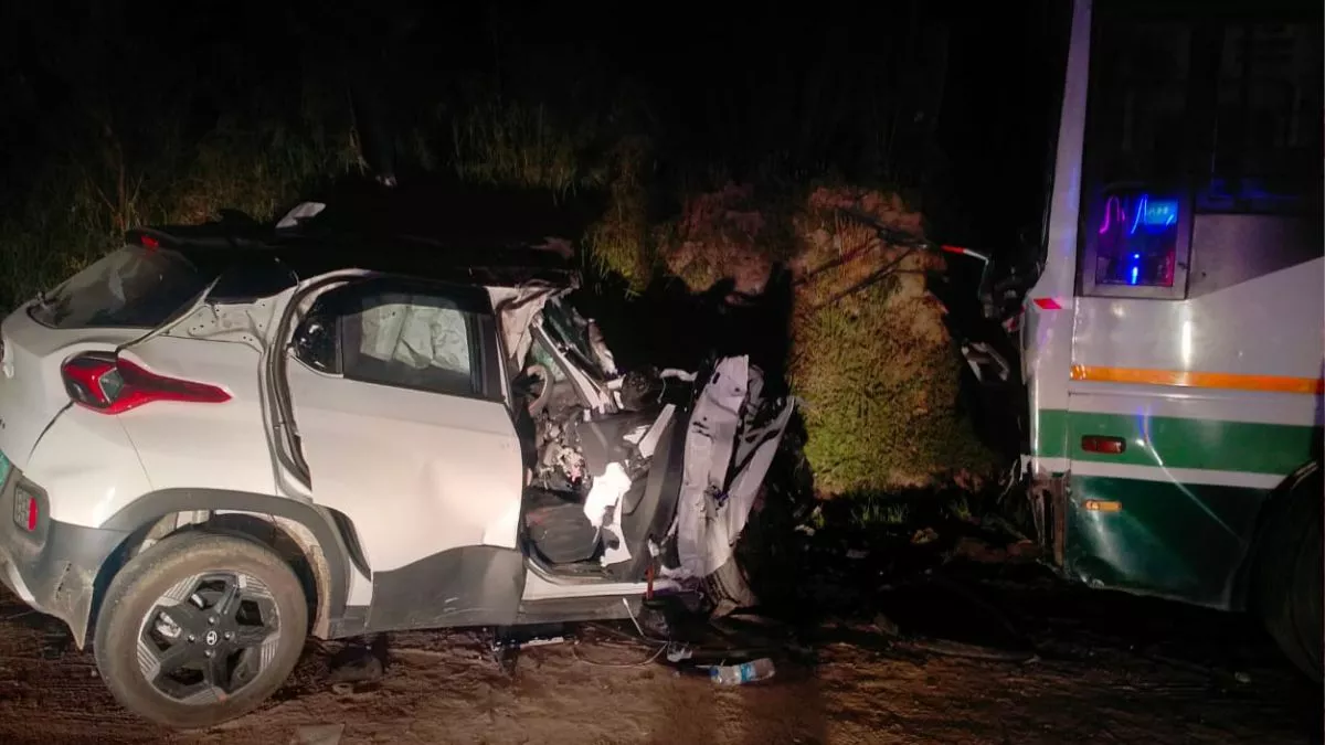 Himachal Accident: अंब में HRTC बस और कार की जोरदार टक्‍कर, गाड़ी के उड़े परखच्‍चे; हादसे में एक की मौत और सात घायल