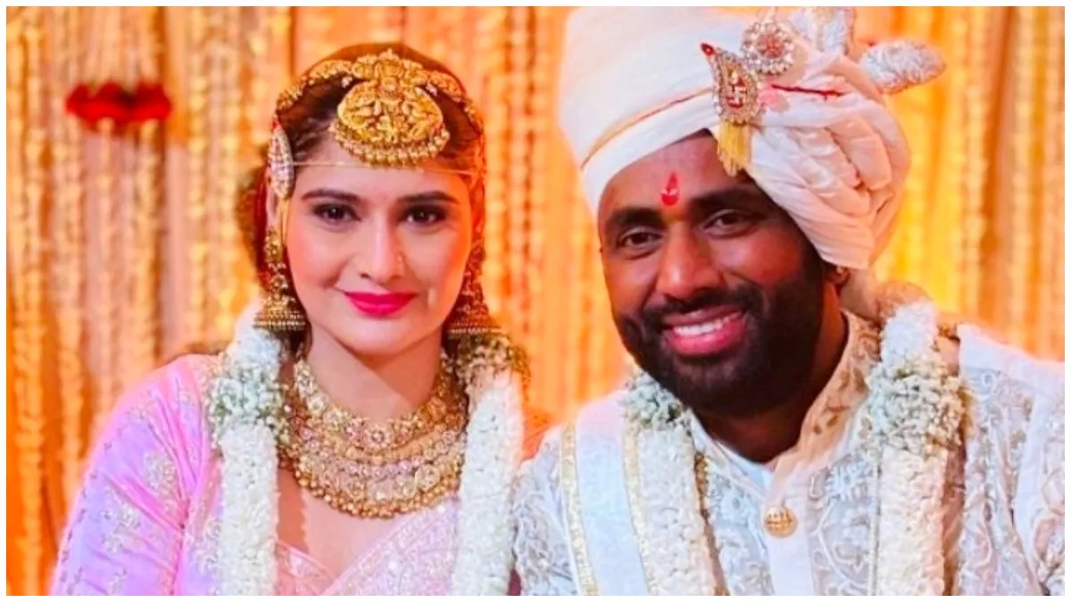 Arti Singh की शादी में पहुंचीं 'बिग बॉस' की ये दो जानी दुश्मन, मीडिया के सामने किया कुछ ऐसा नहीं होगा यकीन