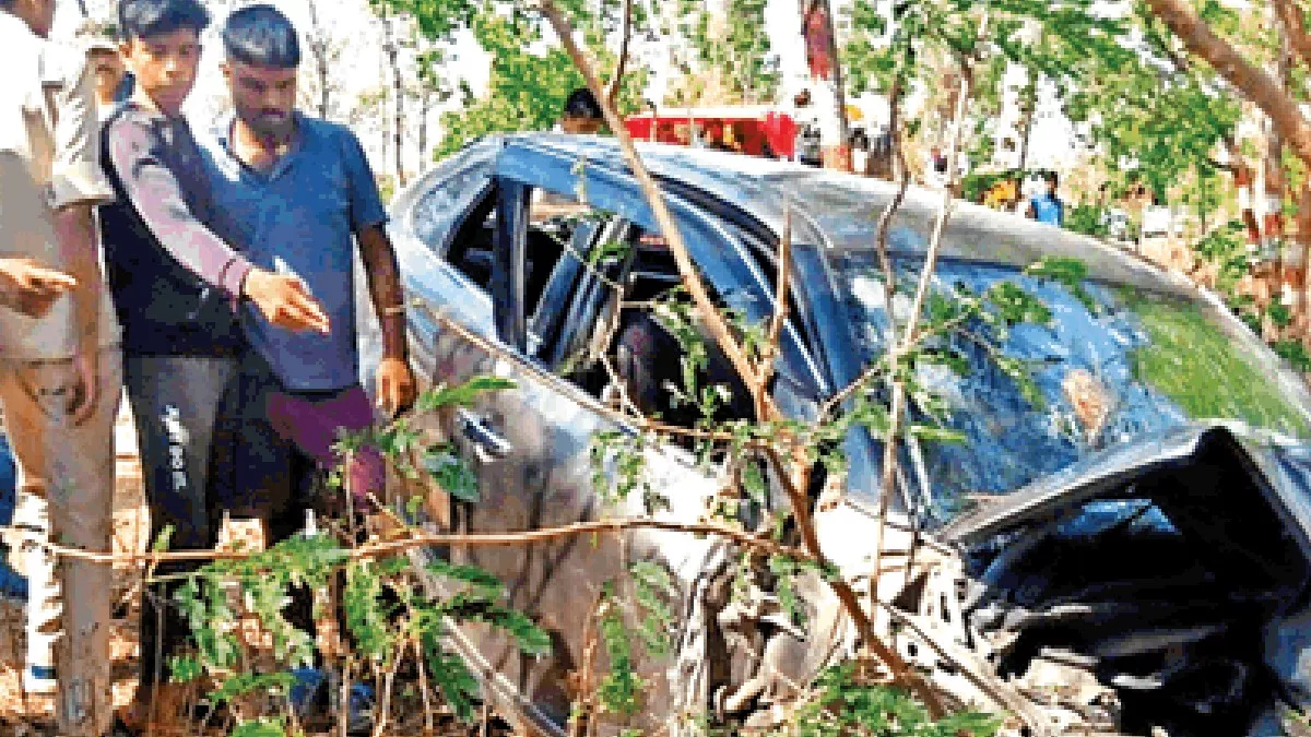 Bihar Accident News : सड़क दुर्घटना में उत्पाद विभाग के संयुक्त सचिव शैलेंद्र नाथ की मौत, गांव में शोक की लहर