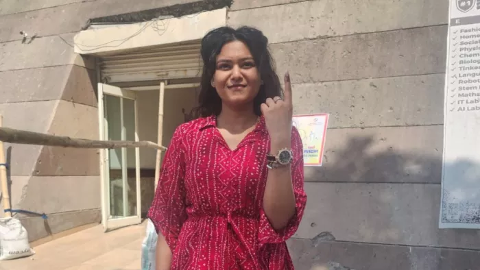 अक्षिता ने मतदान करने के लिए ऑस्ट्रेलिया से मेरठ तक का किया सफर, बताई यह दिलचस्प वजह