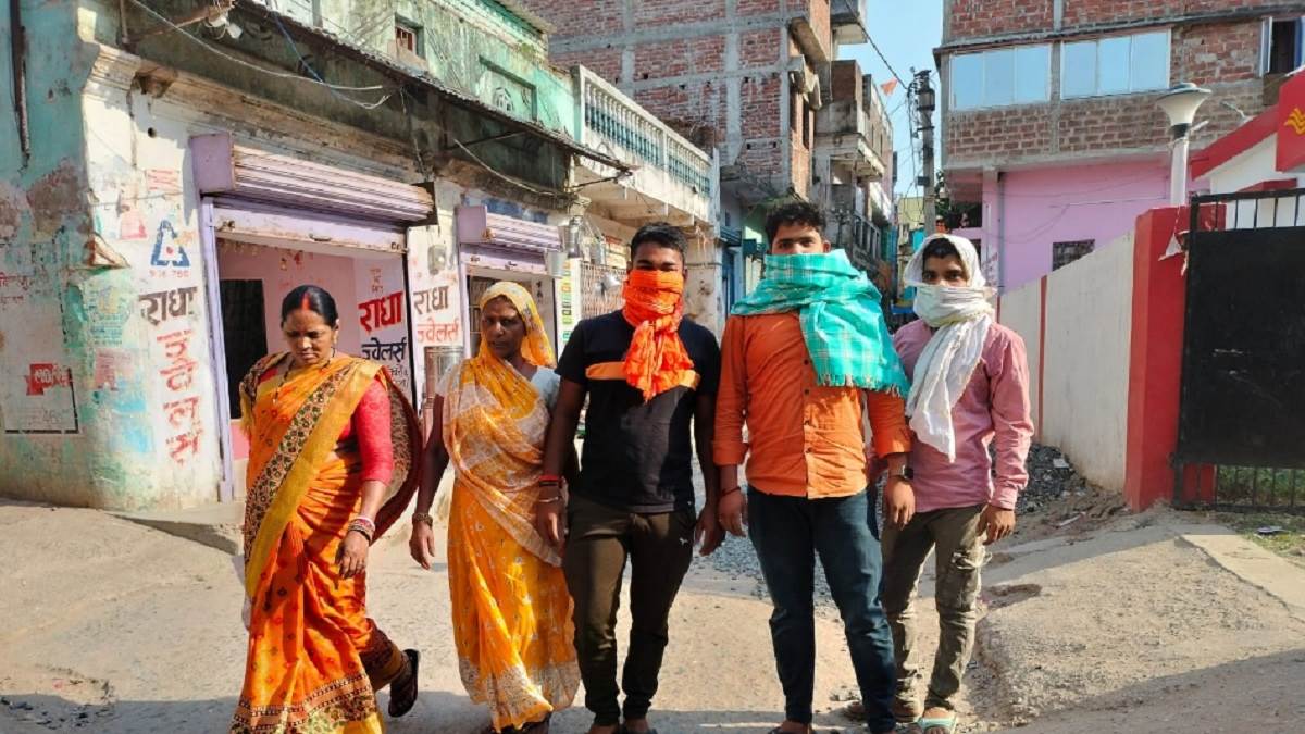 https://www.jagranimages.com/images/newimg/26042024/26_04_2024-nawada_23705347_163413862.jpg