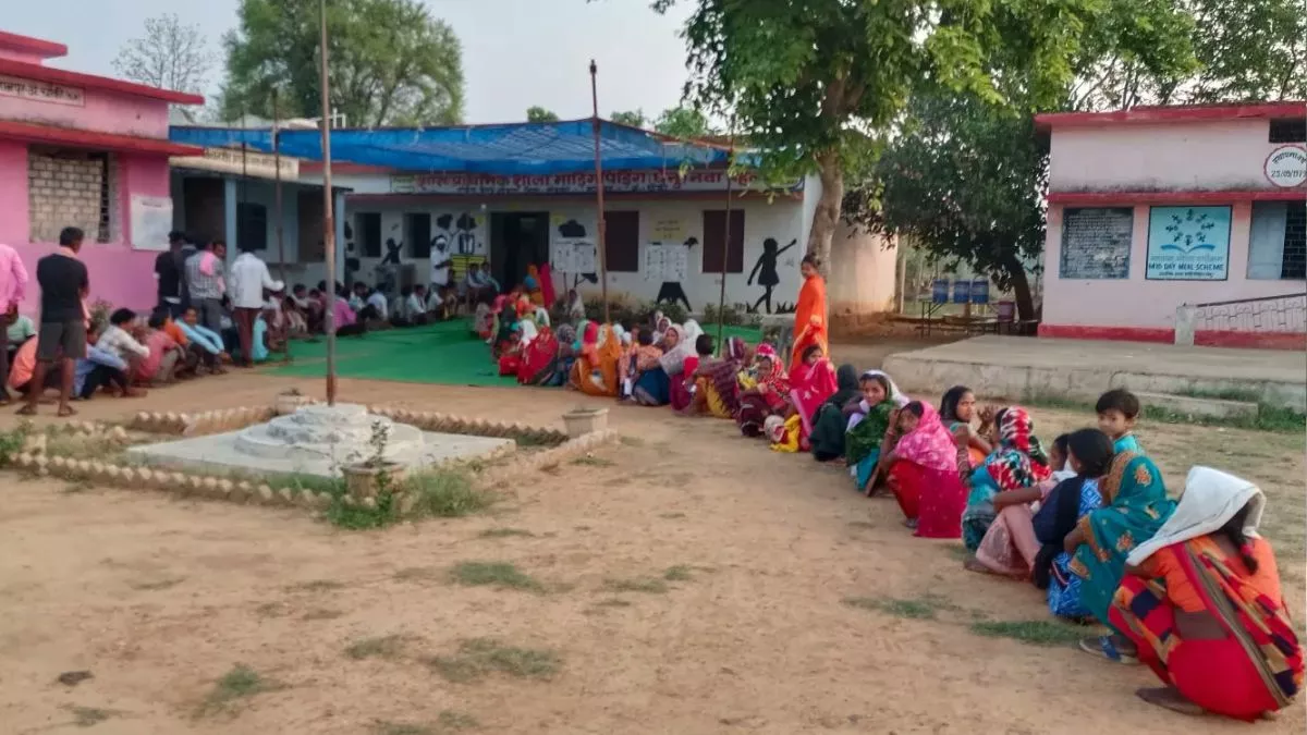 Chhattisgarh Lok Sabha Election 2024 Voting LIVE: छत्‍तीसगढ़ में शाम 5 बजे तक 72.13% मतदान, तीन सीटों पर वोटिंग जारी