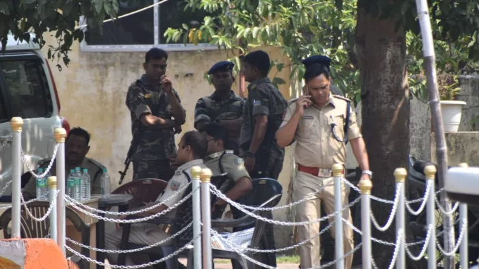 धनबाद के भूली ओपी में मौजूद एटीएस की टीम। (जागरण)