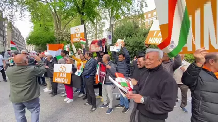 ब्रिटेन में भारतीय समुदाय का विरोध प्रदर्शन, पहलगाम हमले की निंदा की (फोटो- एएनआई)
