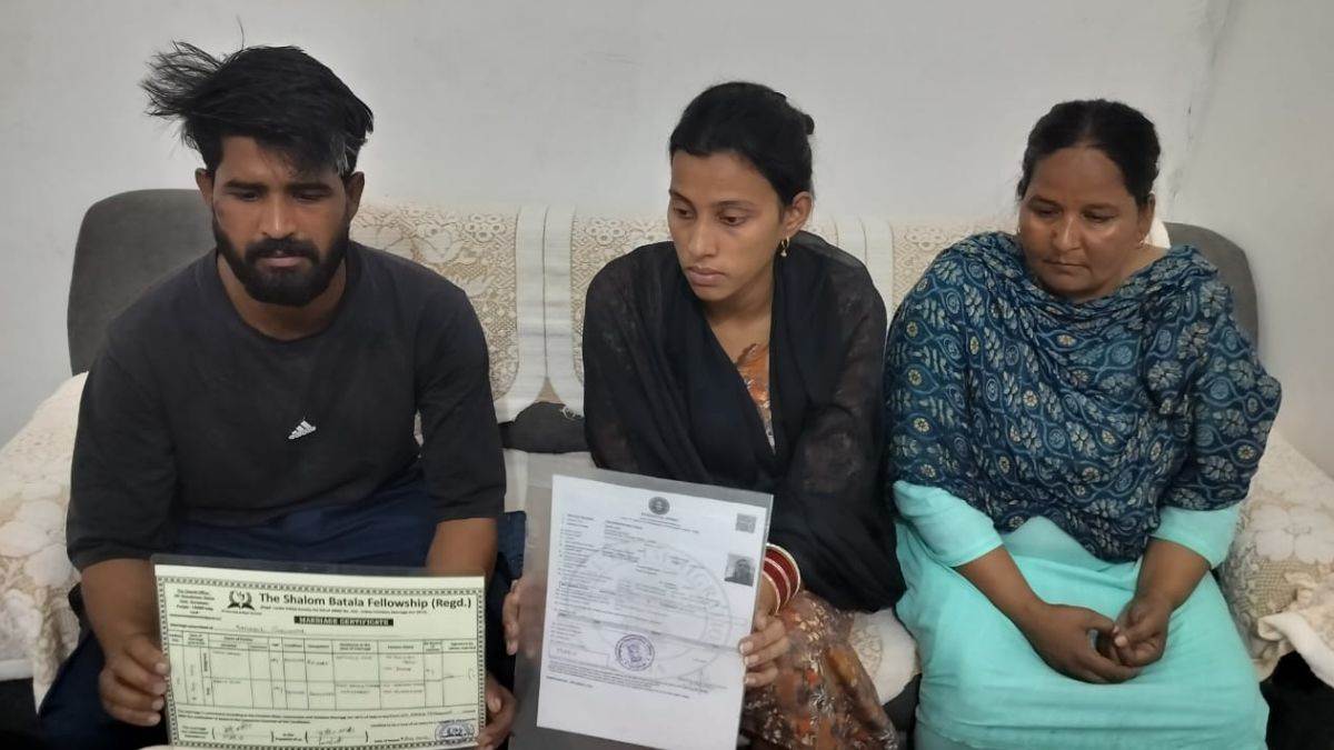 pahalgam attack pakistani girl became daughter in law will also have to leave india got married last year husband in shock