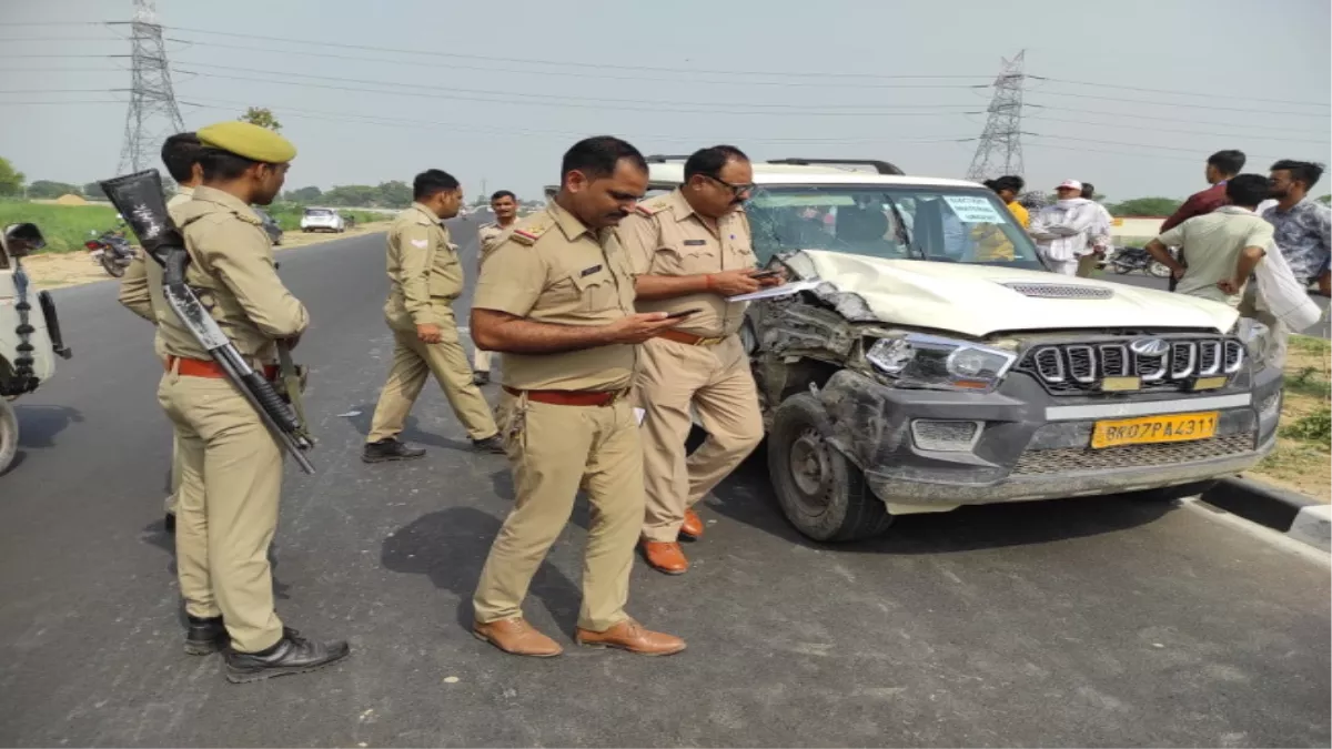 Aligarh Accident News: हाइवे पर बिहार पुलिस की गाड़ी में अज्ञात वाहन ने मारी टक्‍कर, पांच पुलिसकर्मी घायल