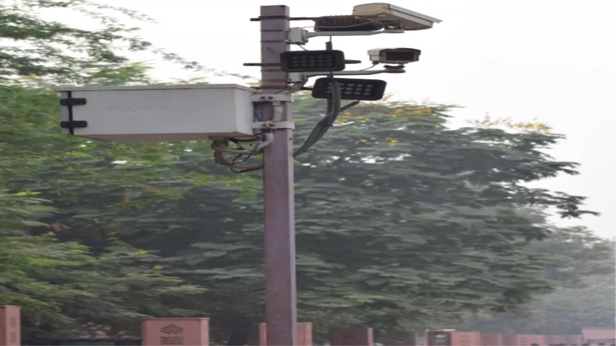 ताजमहल के यलो जोन में मजबूत होगा सुरक्षा घेरा, दुरुस्त कराए जा रहे सीसीटीवी कैमरे