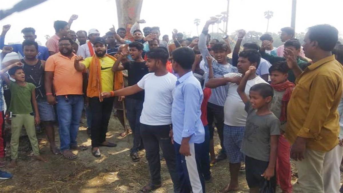 https://www.jagranimages.com/images/newimg/26052022/26_05_2022-chapra_22746668.jpg
