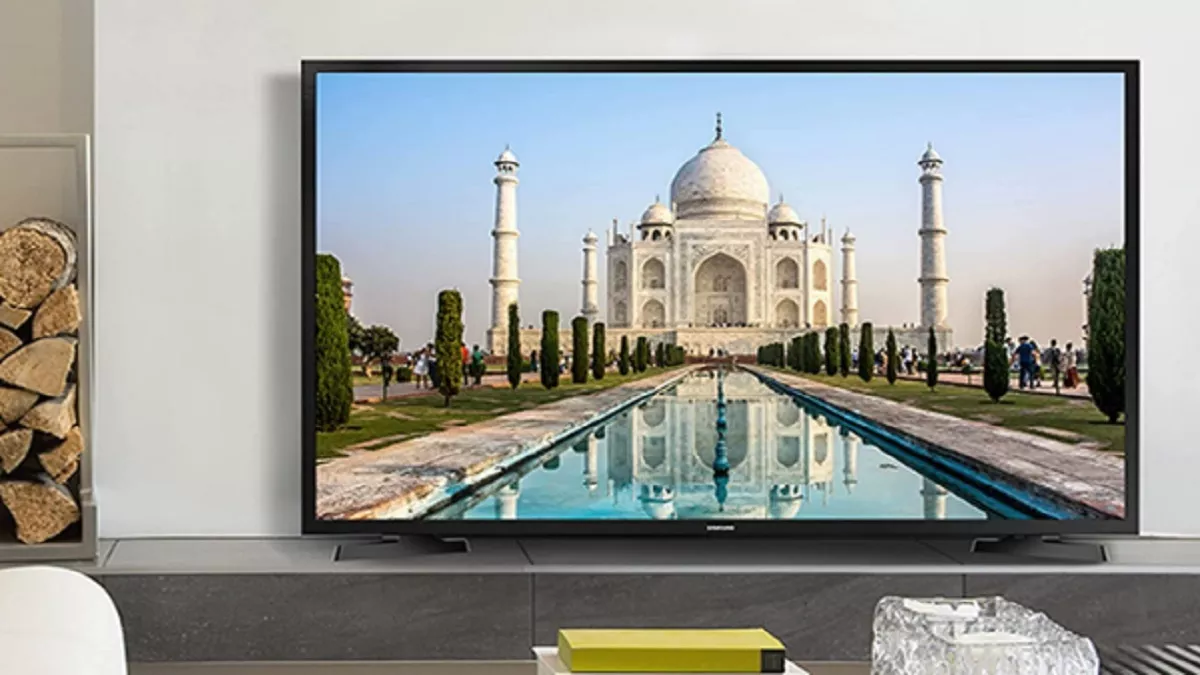 केवल 12,990 रुपए में घर पहुंचेंगे ब्रांडेड 32 Inch Smart TV, अमेजन पर आई ऑफर्स की गर्मी