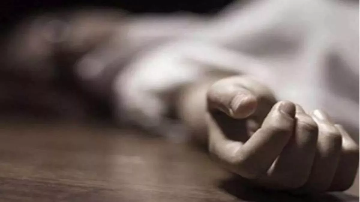 तेलंगाना में प्रवेश परीक्षा पास नहीं होने के बाद छात्र ने की आत्महत्या, खुद पर पेट्रोल डालकर लगाई आग