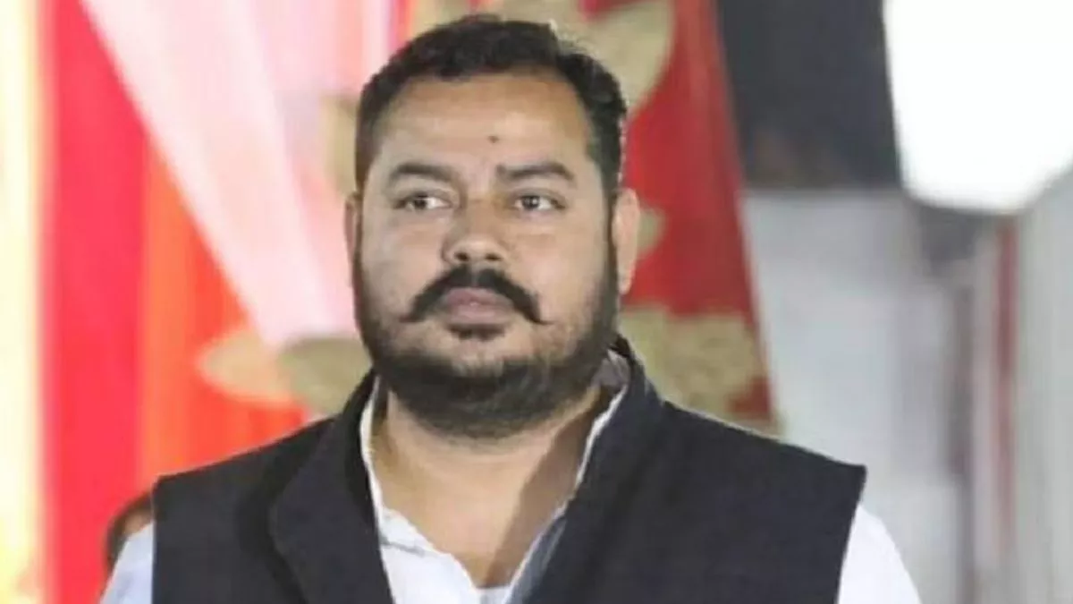 UP Crime: माफिया सुधीर ने महराजगंज कोर्ट में किया समर्पण, गोरखपुर के टॉप-10 बदमाशों में है शामिल