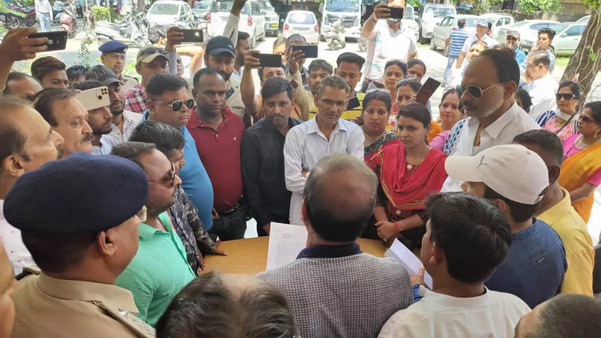 Rishikesh: महापंचायत में की गई थी मंत्री अग्रवाल के बर्खास्त की मांग, भड़काऊ भाषण देकर हिंसा फैलाने का आरोप
