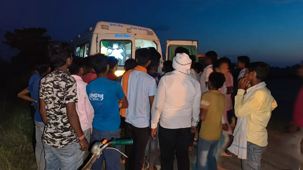 Bihar: पश्चिम चंपारण में तेज रफ्तार ने ली जान, दो बाइकों में आमने-सामने की टक्कर; घर लौट रहे दो युवकों की मौत
