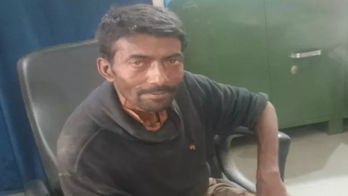 भारत-पाक सीमा से जवानों ने पकड़ा बांग्लादेशी नागरिक।
