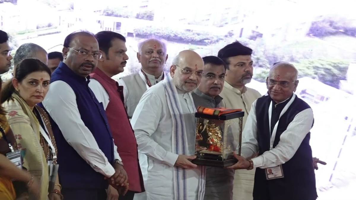 https://www.jagranimages.com/images/newimg/26052025/26_05_2025-amit_shah_new_23947571.jpg