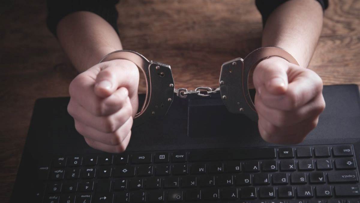 https://www.jagranimages.com/images/newimg/26052025/26_05_2025-digital_arrest_23947636_20923654.jpg