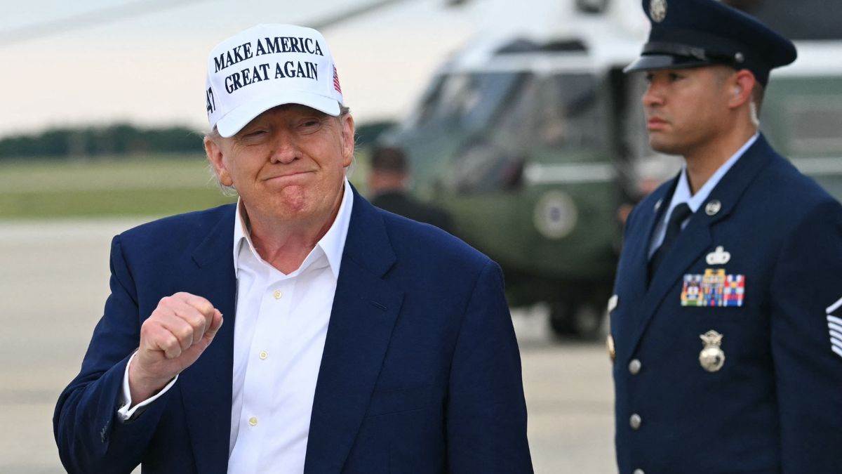 https://www.jagranimages.com/images/newimg/26052025/26_05_2025-donald_trump__12_23946964.jpg