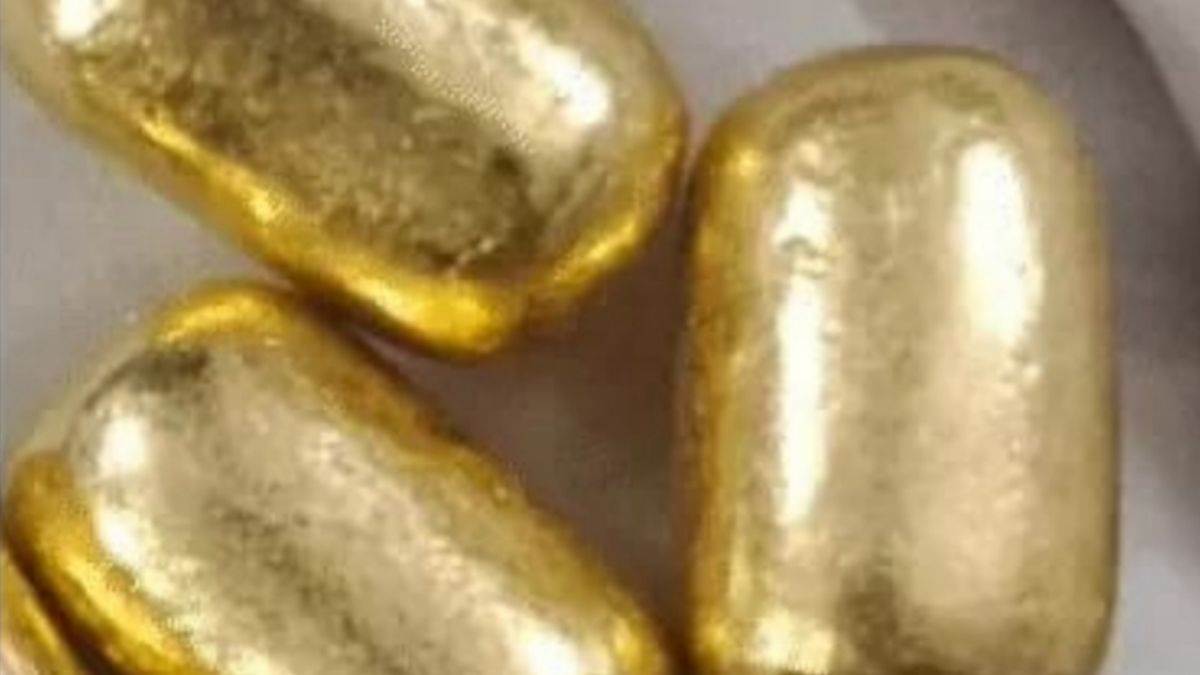 https://www.jagranimages.com/images/newimg/26052025/26_05_2025-gold_capsuls_23947036.jpg