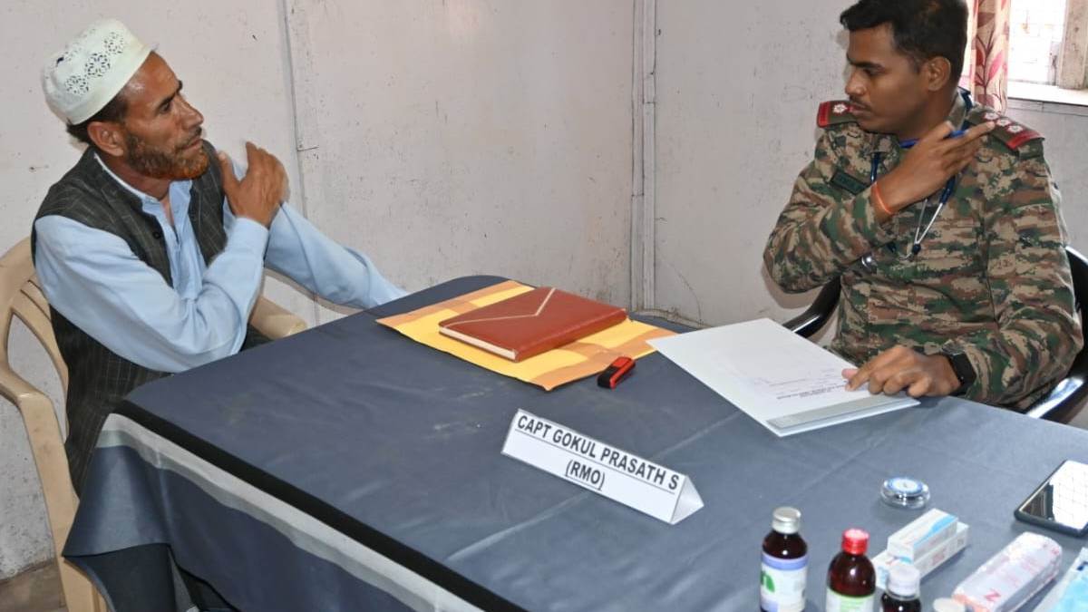 https://www.jagranimages.com/images/newimg/26052025/26_05_2025-health_camp_23947645.jpg