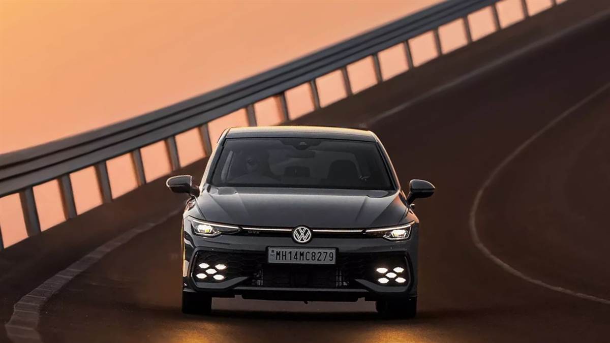 https://www.jagranimages.com/images/newimg/26052025/26_05_2025-volkswagen_golf_gti_01770_23947272.jpg