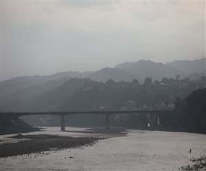 आज शाम तक फिर से हल्के बादल छाने एवं हल्की बूंदाबांदी के आसार हैं।