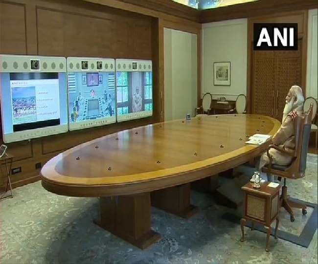अयोध्या पर पीएम मोदी ने की समीक्षा बैठक।(फोटो: एएनआइ)