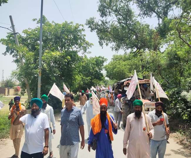 Kisan Andolan: दिल्ली में घुसने की कोशिश में 500 किसान प्रदर्शन, हरियाणा सीमा पर भारी पुलिस तैनात