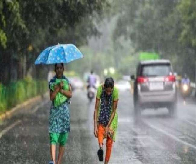 इन हिस्सों में तेज हवाएं चलने के साथ हल्की बारिश होने की उम्मीद