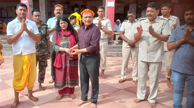 दिल्ली हाईकोर्ट के जस्टिस सुधीर जैन ने बासुकीनाथ दरबार में लगाई हाजिरी