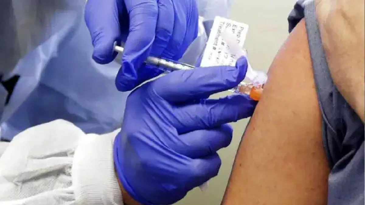 Covid Vaccination में UP ने बनाया नया रिकार्ड, 16 करोड़ लोगों को मिल गई टीके की दोनों डोज