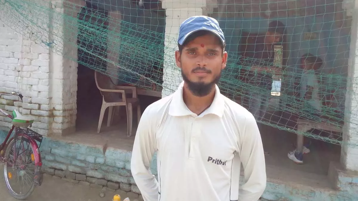विराट कोहली बनना चाहता है बिहार का ये लड़का, देश के लिए क्रिकेट खेलने के जुनून में घर पर ही बना ली पिच
