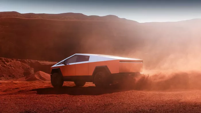 Tesla ने अपने Cybertruck में खराबी की जानकारी मिलने के बाद हजारों यूनिट्स को रिकॉल किया है।