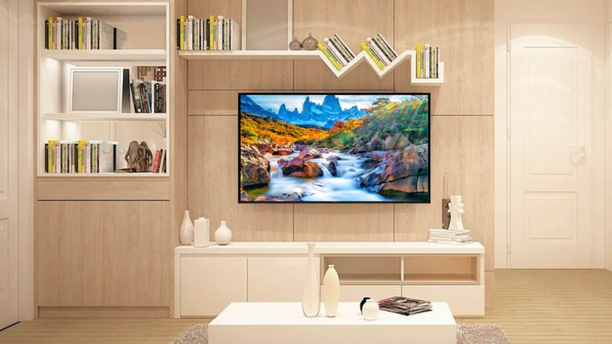 खुद को तोप समझने का गर्व है इन 55 Inch QLED TV Under 50000 को, सोनी और सैमसंग भी मानता है इनका लोहा