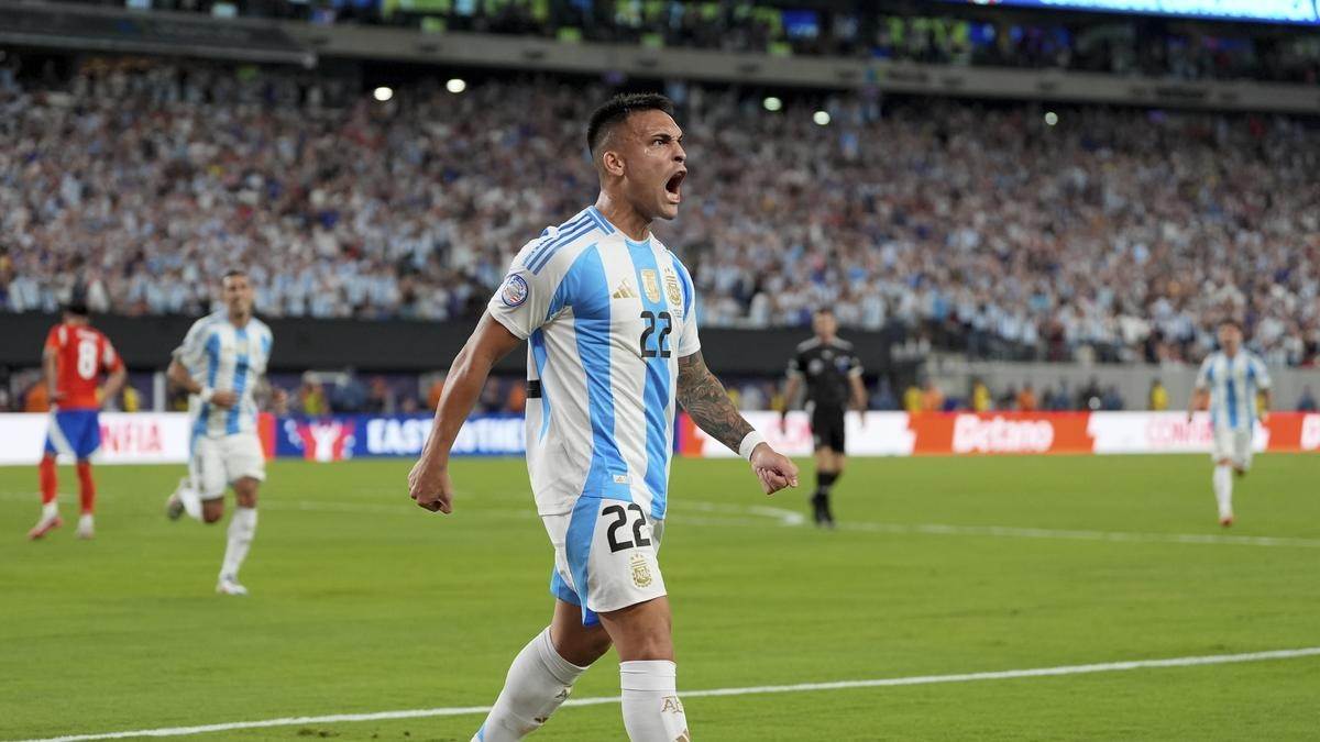 https://www.jagranimages.com/images/newimg/26062024/26_06_2024-argentina_vs_chile,_copa_america_2024_23747299.jpg