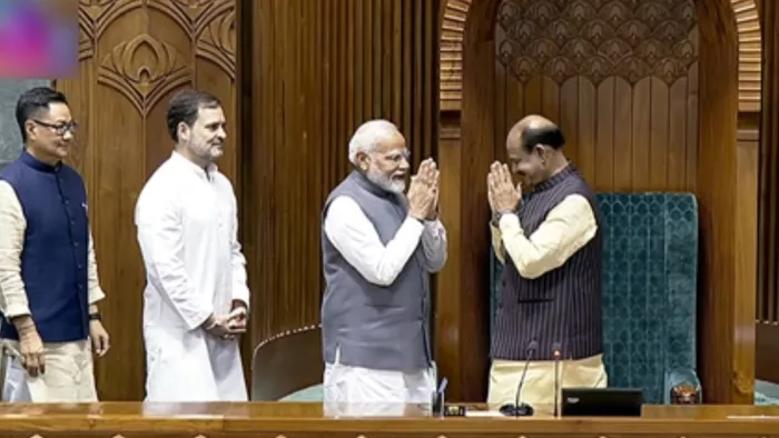 लोकसभा अध्यक्ष चुने जाने के बाद ओम बिरला, पीएम मोदी, राहुल गांधी और किरण रिजिजू।(दाएं से बाएं)