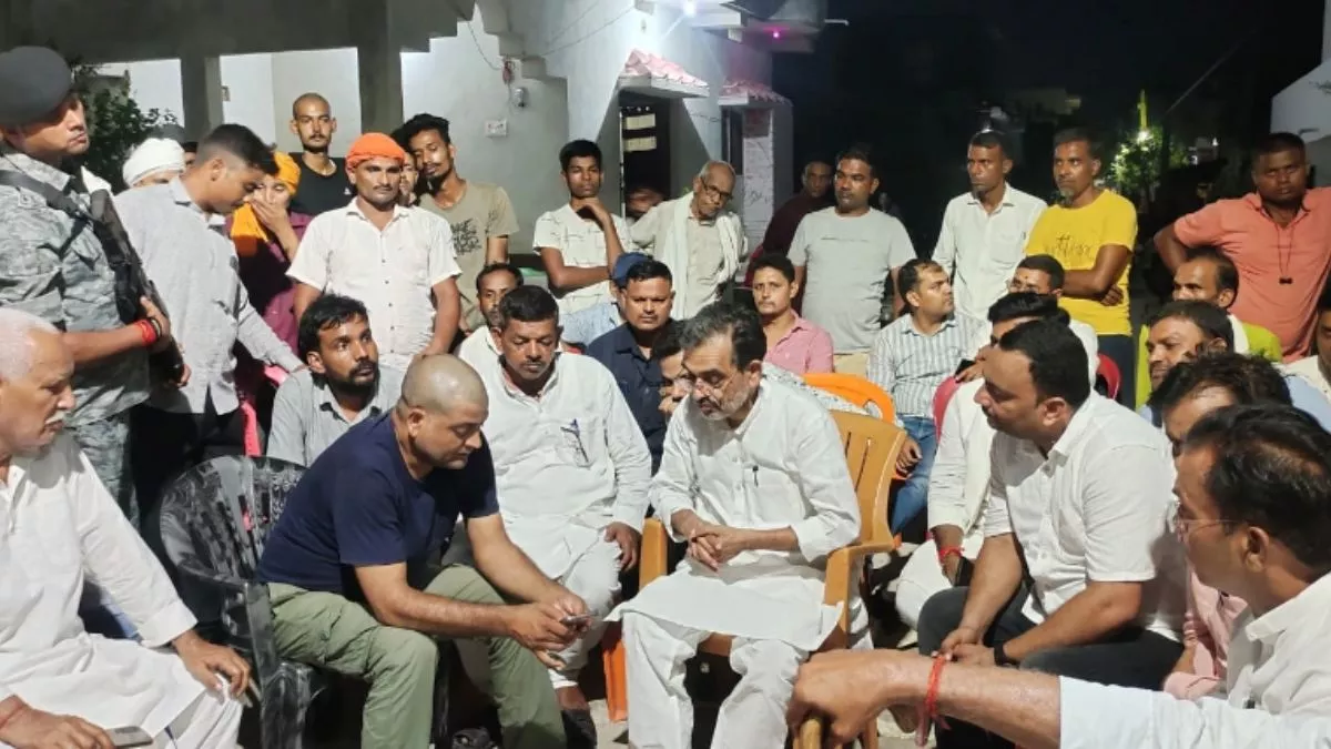 Shreya Murder Case: अब तक नहीं सुलझी छात्रा हत्याकांड की गुत्थी, उपेन्द्र कुशवाहा पहुंचे श्रेया के घर; कही ये बात