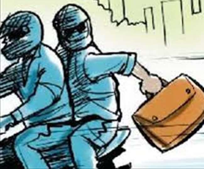 गाजीपुर में तमंचा से आतंकित कर बैंक मित्र से दिनदहाड़े लूट पुलिस जांच में  जुटी - 63 thousand looted from bank friend by terrorizing with gun in  Ghazipur police engaged in investigation