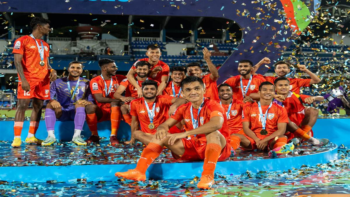 sports ministry allowed indian men and women football team to participate in asian games