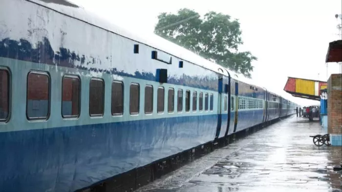 फरक्का एक्सप्रेस के परिचालन समय में बदलाव किया गया (फाइल फोटो)