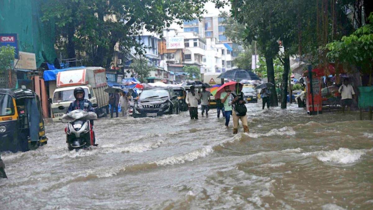 orange alert in mumbai thane and palghar red alert issued in raigad today maharashtra weather update